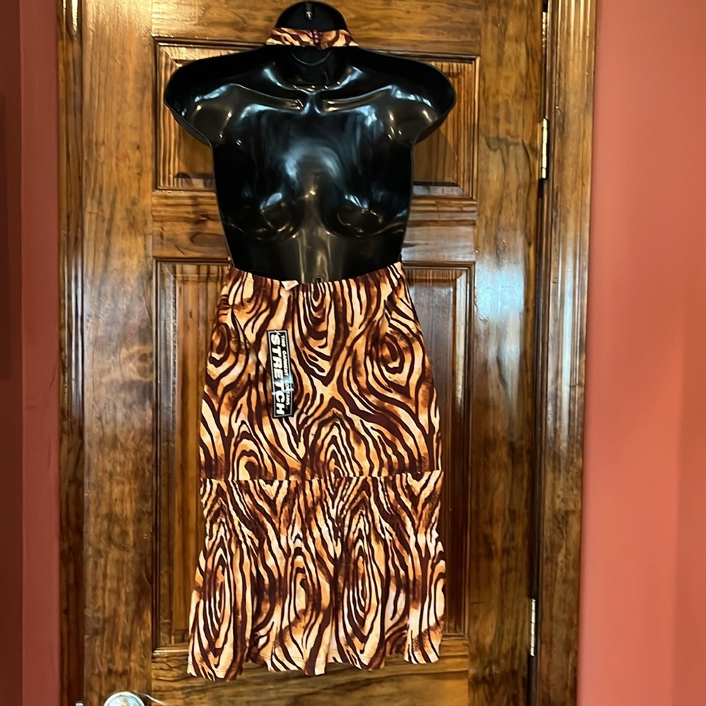 NWT Tiger Print Ruffle High Neck Top - Picture 4 of 8